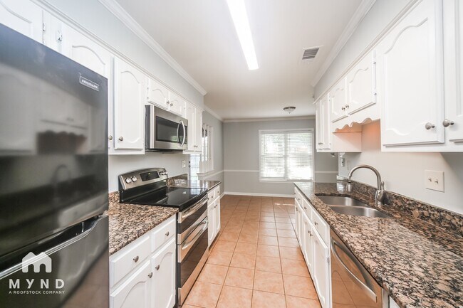 Building Photo - 8464 Buckhurst Rd