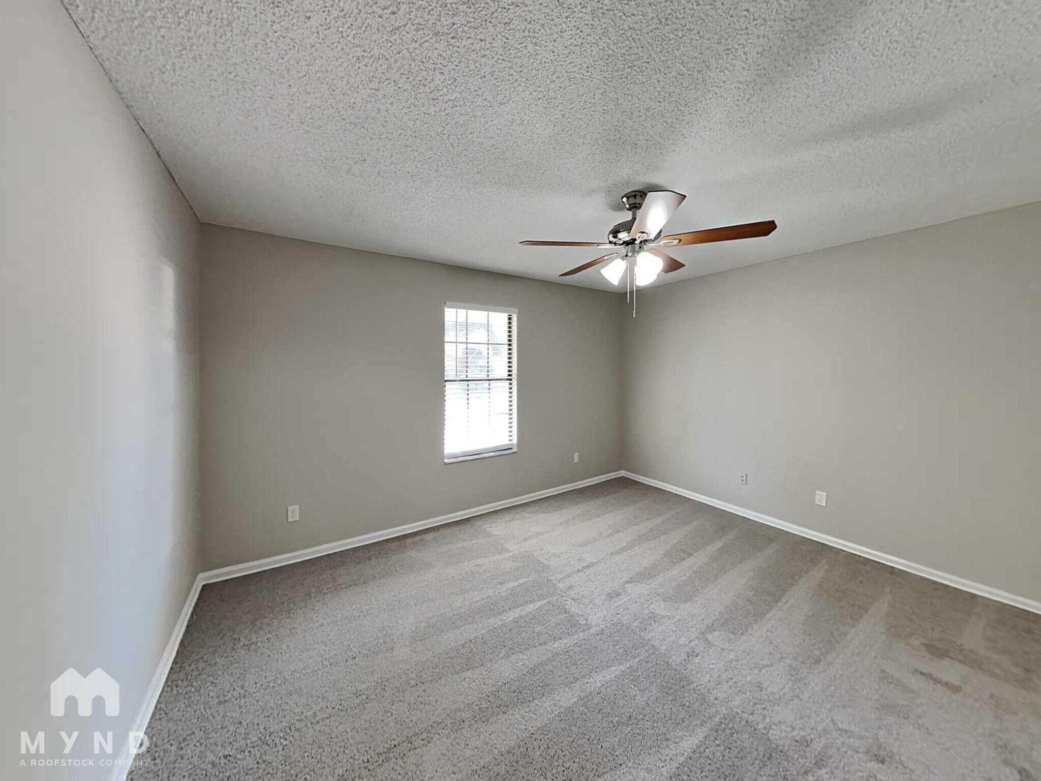 Building Photo - 6444 Diamond Leaf Ct N