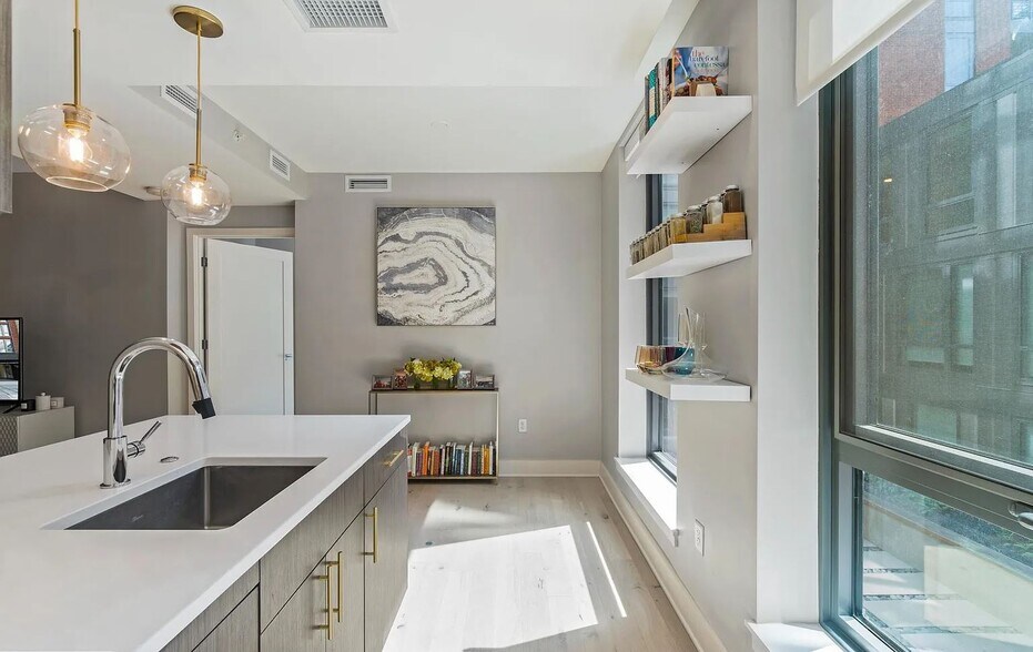 Kitchen - 1211 Van St SE