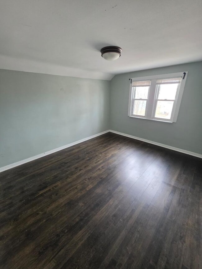 Building Photo - 3663 E Underwood Ave