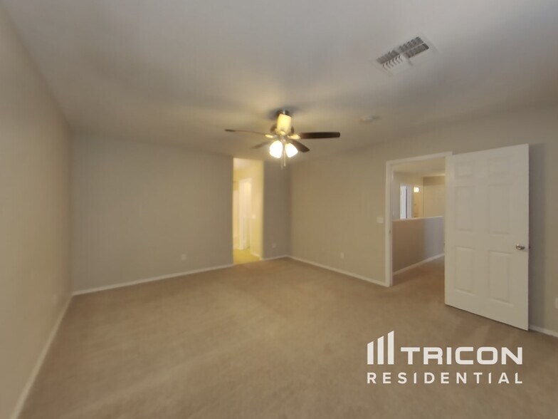 Building Photo - 30603 N Desert Star Dr