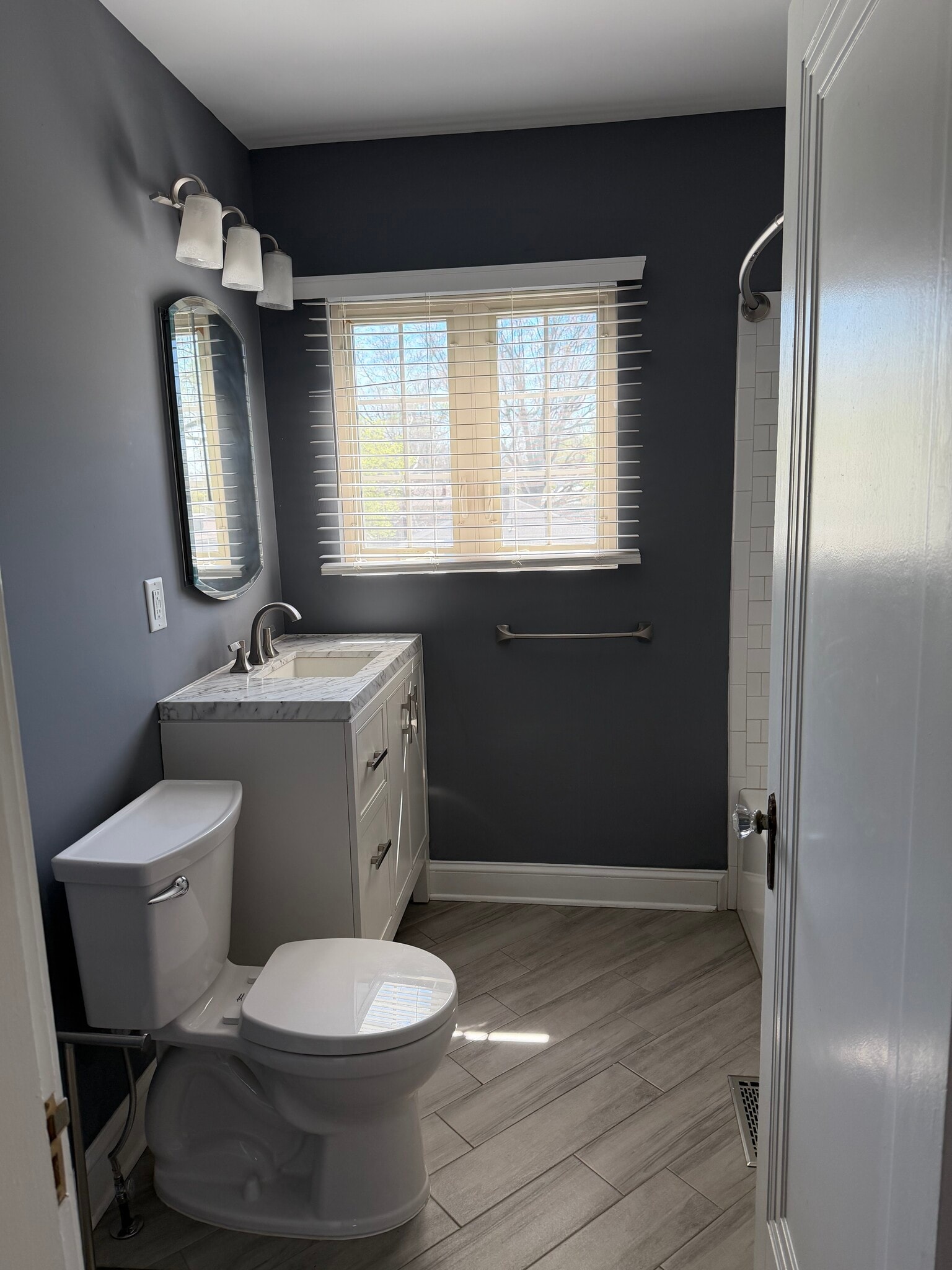 Building Photo - 81 W Weber Rd