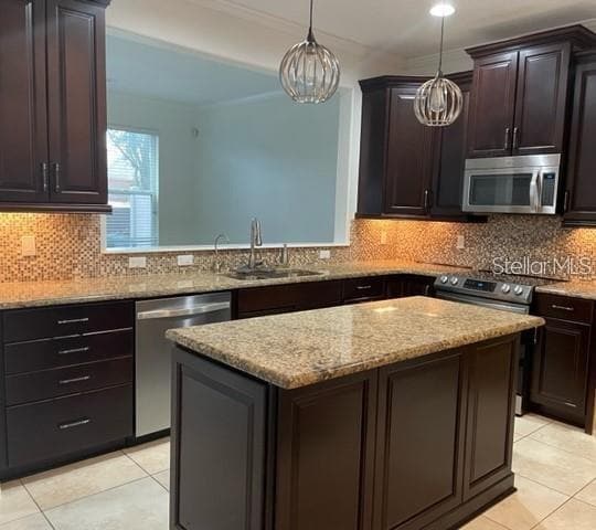 Building Photo - 1032 Laurel Ridge Ln