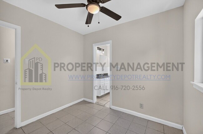 Building Photo - Spacious 3-Bed, 2-Bath Haven in Sacramento