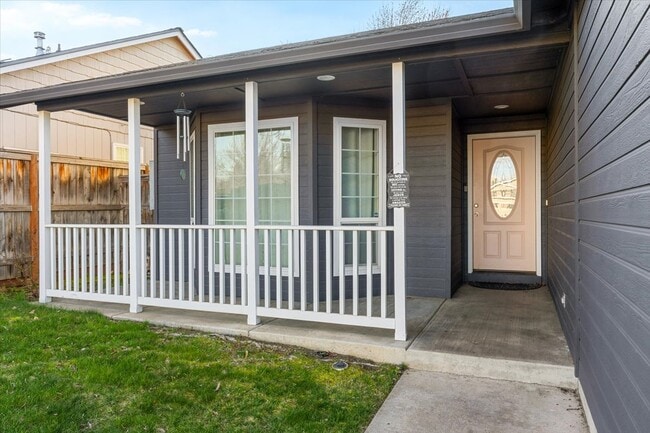 Building Photo - 1432 Beekman Ave