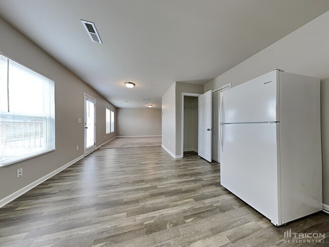Building Photo - 423 Oakleigh Ln
