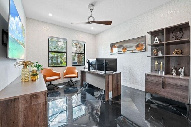 Building Photo - 8599 Tower Bridge Ct