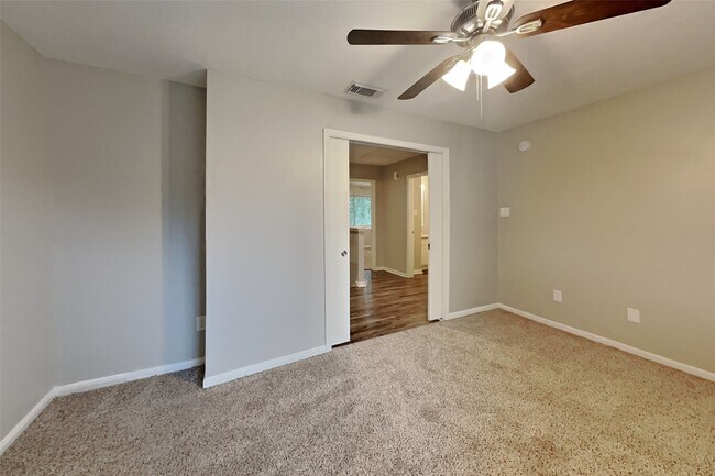 Building Photo - 18206 Gravenhurst Ln