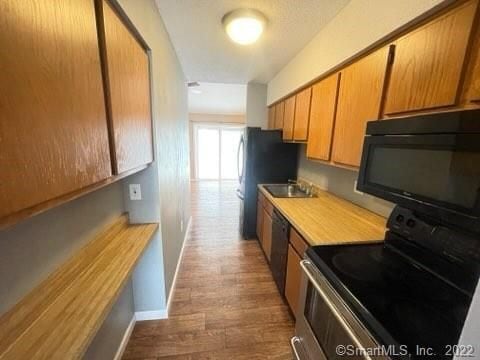 Building Photo - 268 Hartford Turnpike