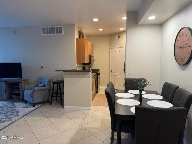 Building Photo - 6900 E Princess Dr