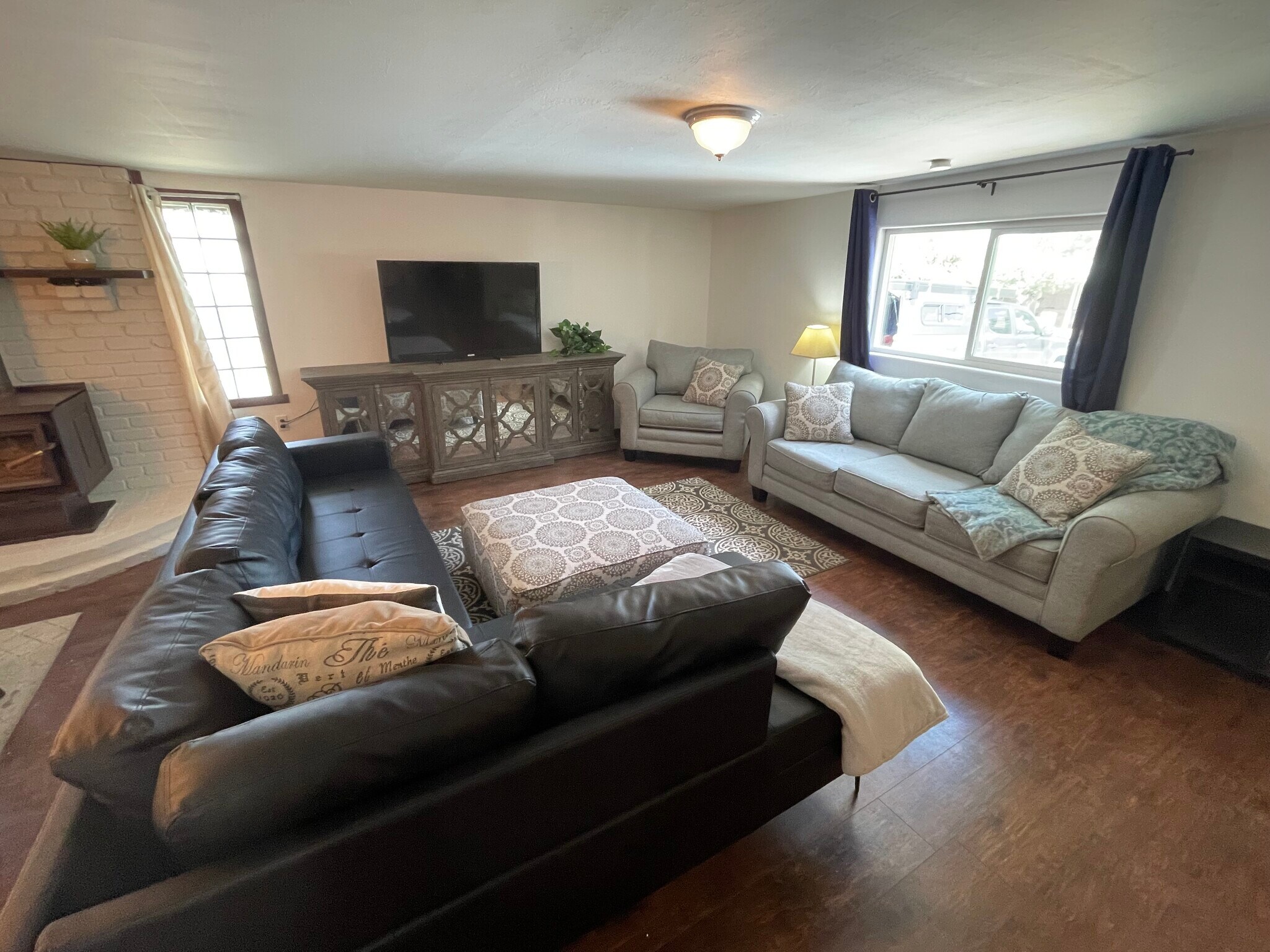 Living area - 240 S 12th St