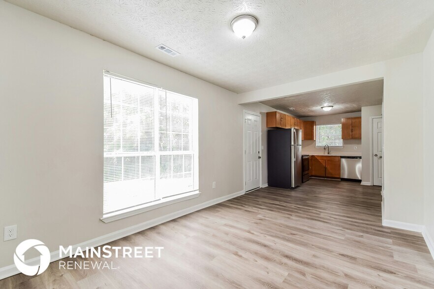 Building Photo - 7 Roundtree Xing