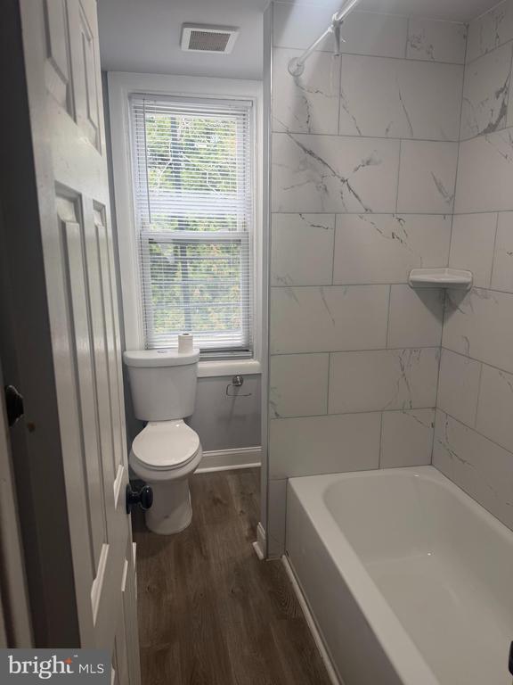 Building Photo - 6 S Cedar Ln