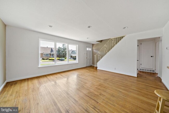 Building Photo - 508 Burgess St