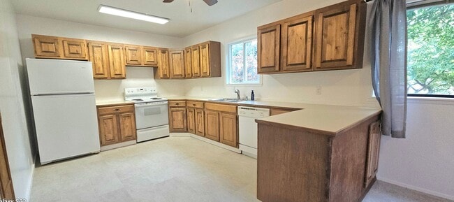 Building Photo - Sweet deal! 3bed/1bath Single Family home ...