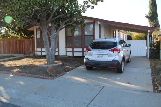 Building Photo - 31769 Vía Cordova