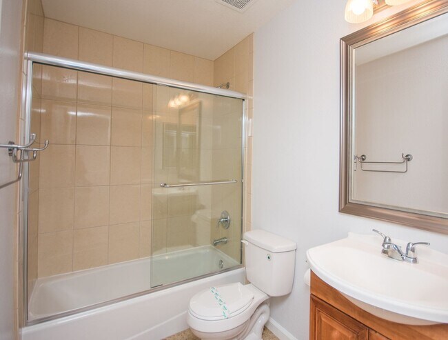 Building Photo - Upgraded 2 Bedroom Home in San Marcos!