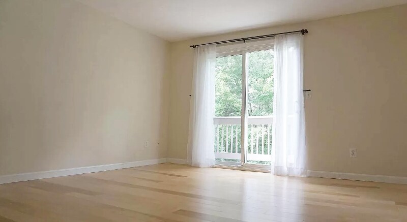 Building Photo - 15 Lordvale Blvd