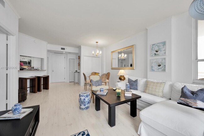 Building Photo - 888 Brickell Key Dr