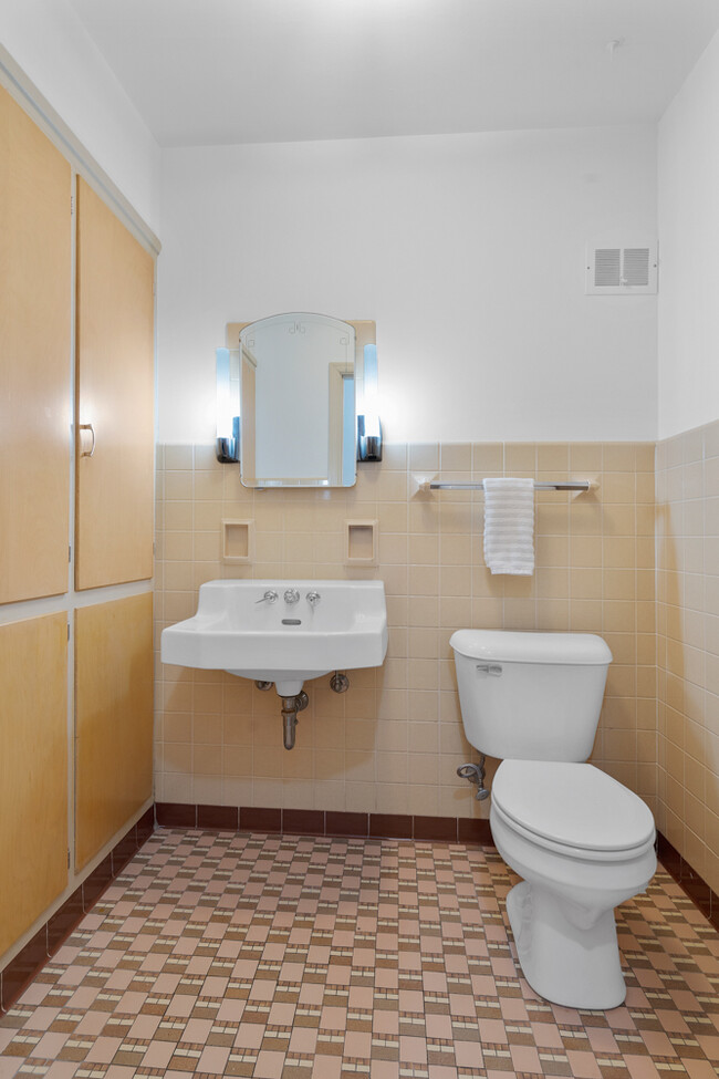 Half Bath - 729 Eliza St