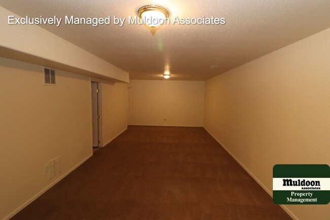 Building Photo - Remodeled Pueblo West Rancher with Full Fi...