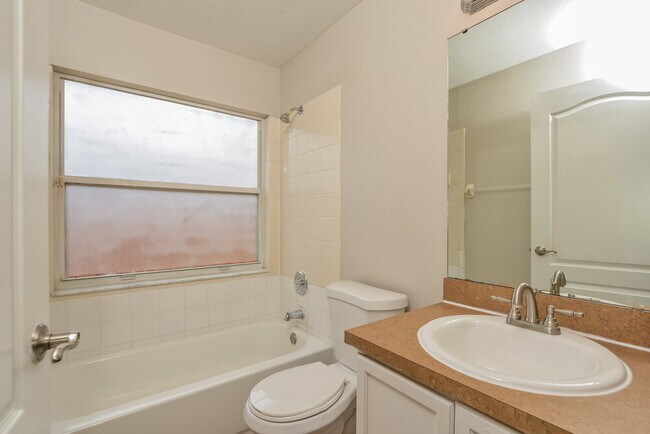 Building Photo - 1381 Winged Foot Dr