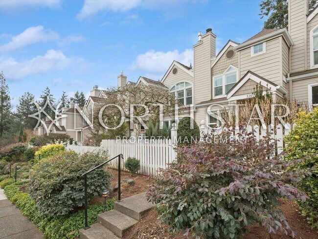 Building Photo - First Addition Townhome in Prime Location