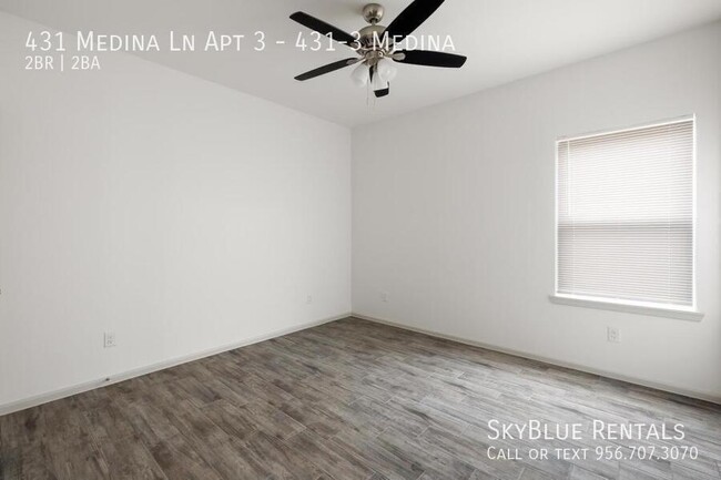 Building Photo - 431 Medina Drive Service Rd