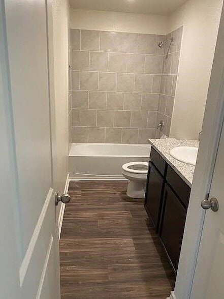 Building Photo - 521 Locksley Cove