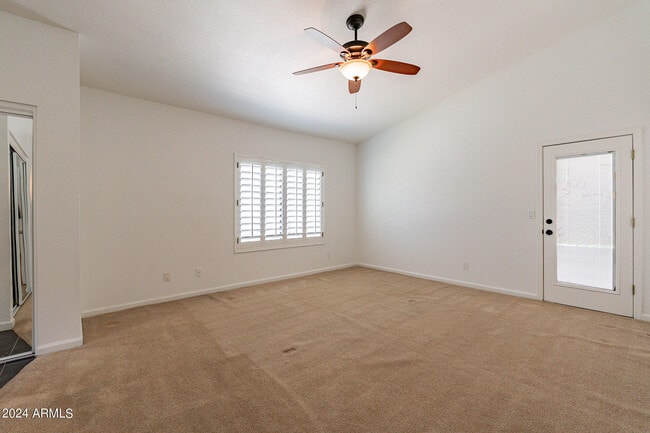 Building Photo - 1449 W Antiqua Dr