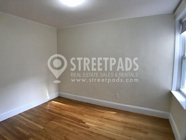 Building Photo - 1 bedroom in Boston MA 02215