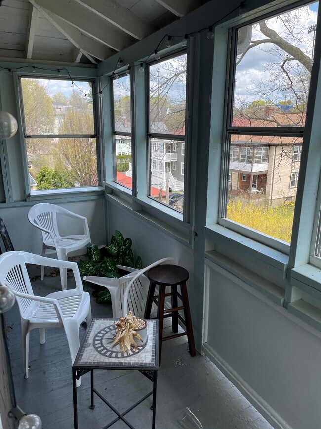 Building Photo - 35 Dickinson Rd