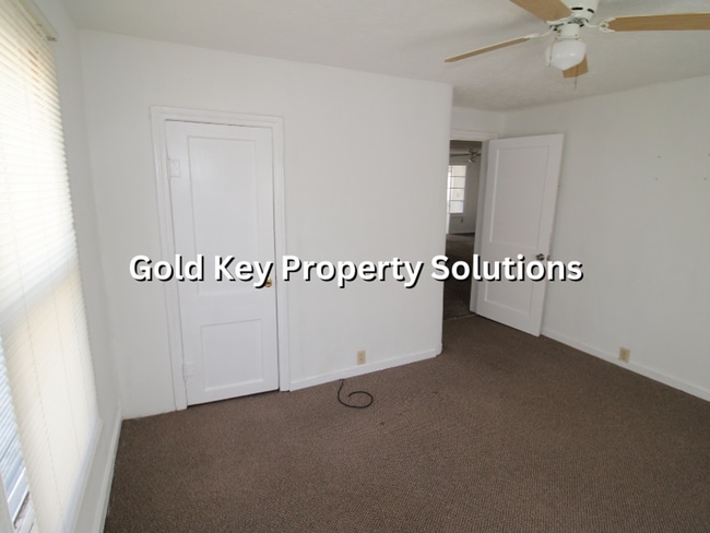 Building Photo - MUNCIE 2 BR 1 BA House with Carport and Large Yard (NO SECTION 8)