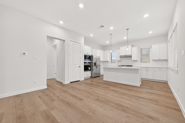 Building Photo - 3203 Home Ct