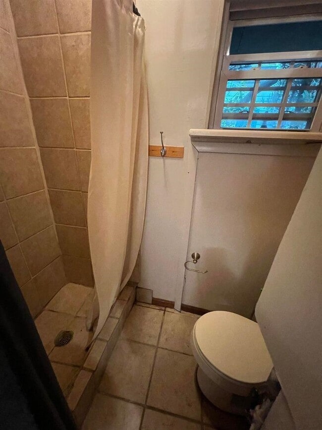 Building Photo - 334 Paterson Plank Rd