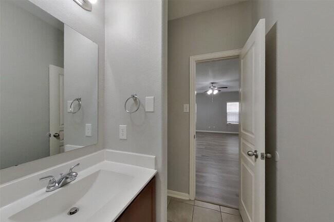 Building Photo - 6103 Coleus St