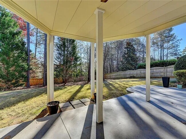 Building Photo - Spacious 4BR House in Canton