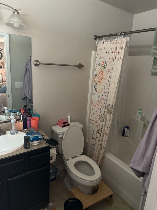 Building Photo - Spacious 3BR Home | Private Bathrooms + Ample Off Street Parking
