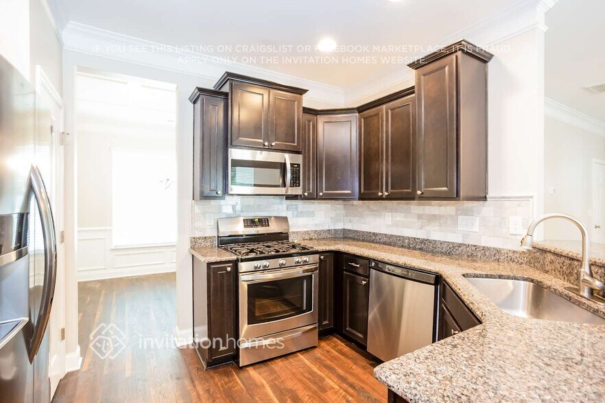 Building Photo - 10030 Wrigley Dr