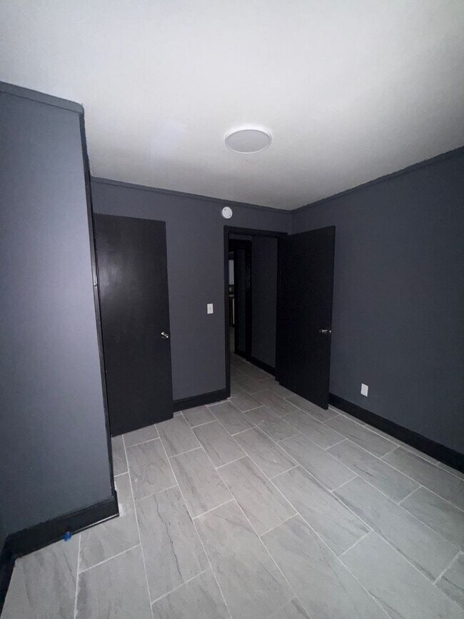 Building Photo - Welcome to Your Dream Home!