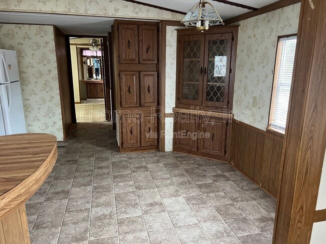 Building Photo - 92 Matts Ln