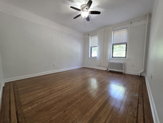 Building Photo - 331 79th St