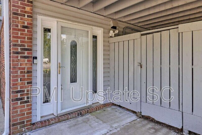 Building Photo - 98 Topsail Ct