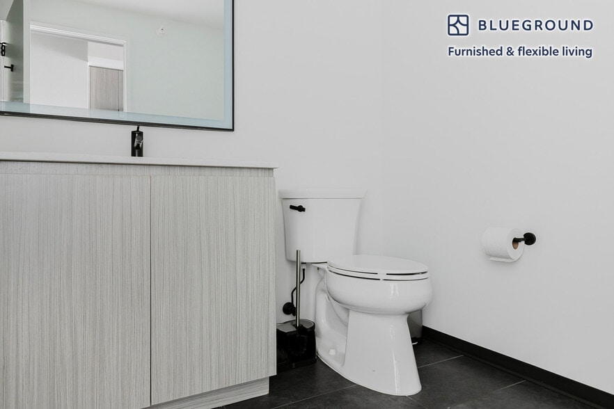 Building Photo - 1454 W Randolph St