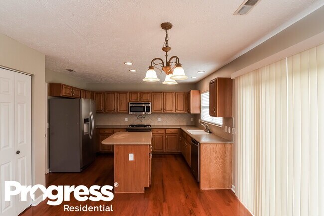 Building Photo - 104 Stirrup Ct