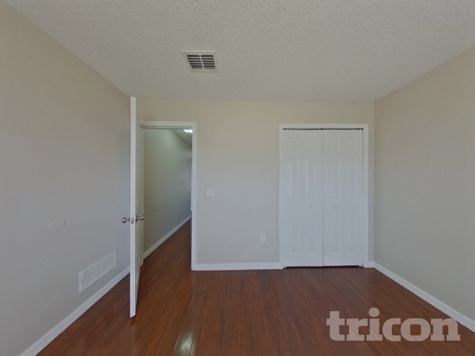 Building Photo - 970 Cambridge Ct