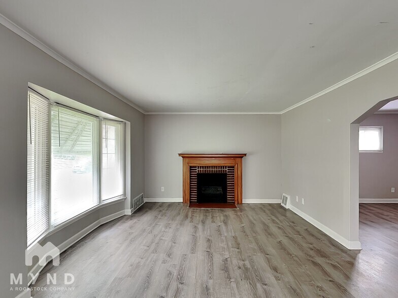 Building Photo - 1082 Lilley Ave