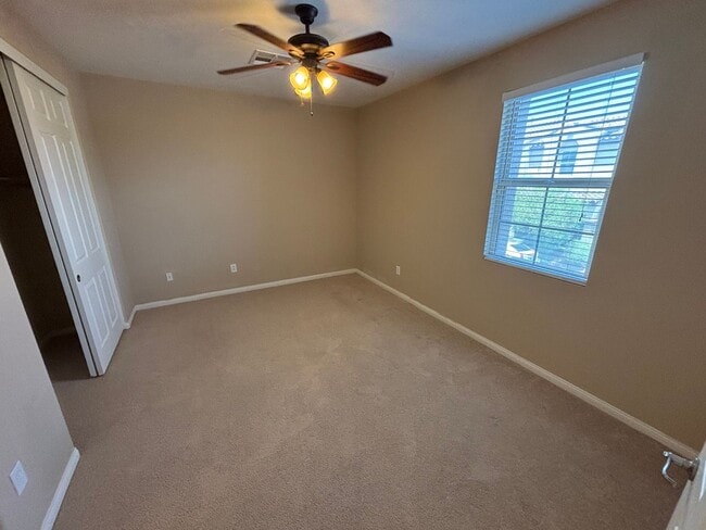 Building Photo - Elegant 3Bed/3Bath Home with Loft in the P...