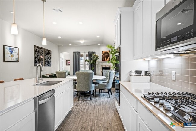 Building Photo - 2263 Bluewood St