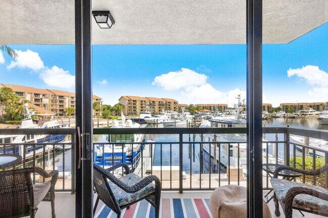Building Photo - 2601 Marina Isle Way